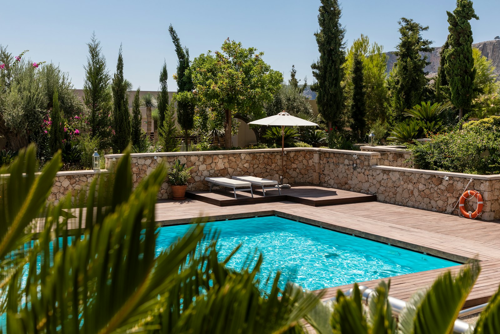 Burbank Pool & Spa — Custom Pool Builder in Burbank